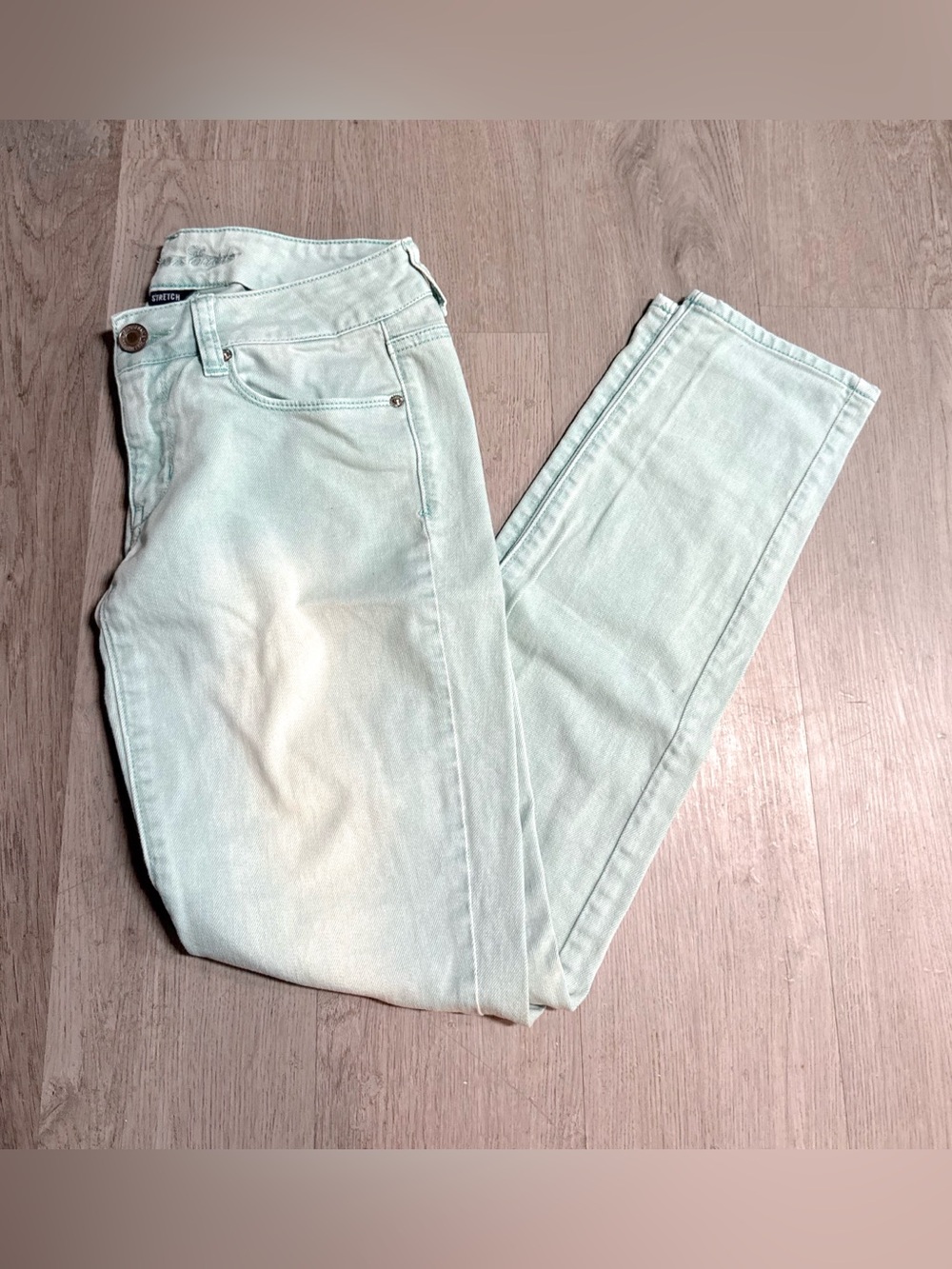 •AMERICAN EAGLE• SKINNY JEANS